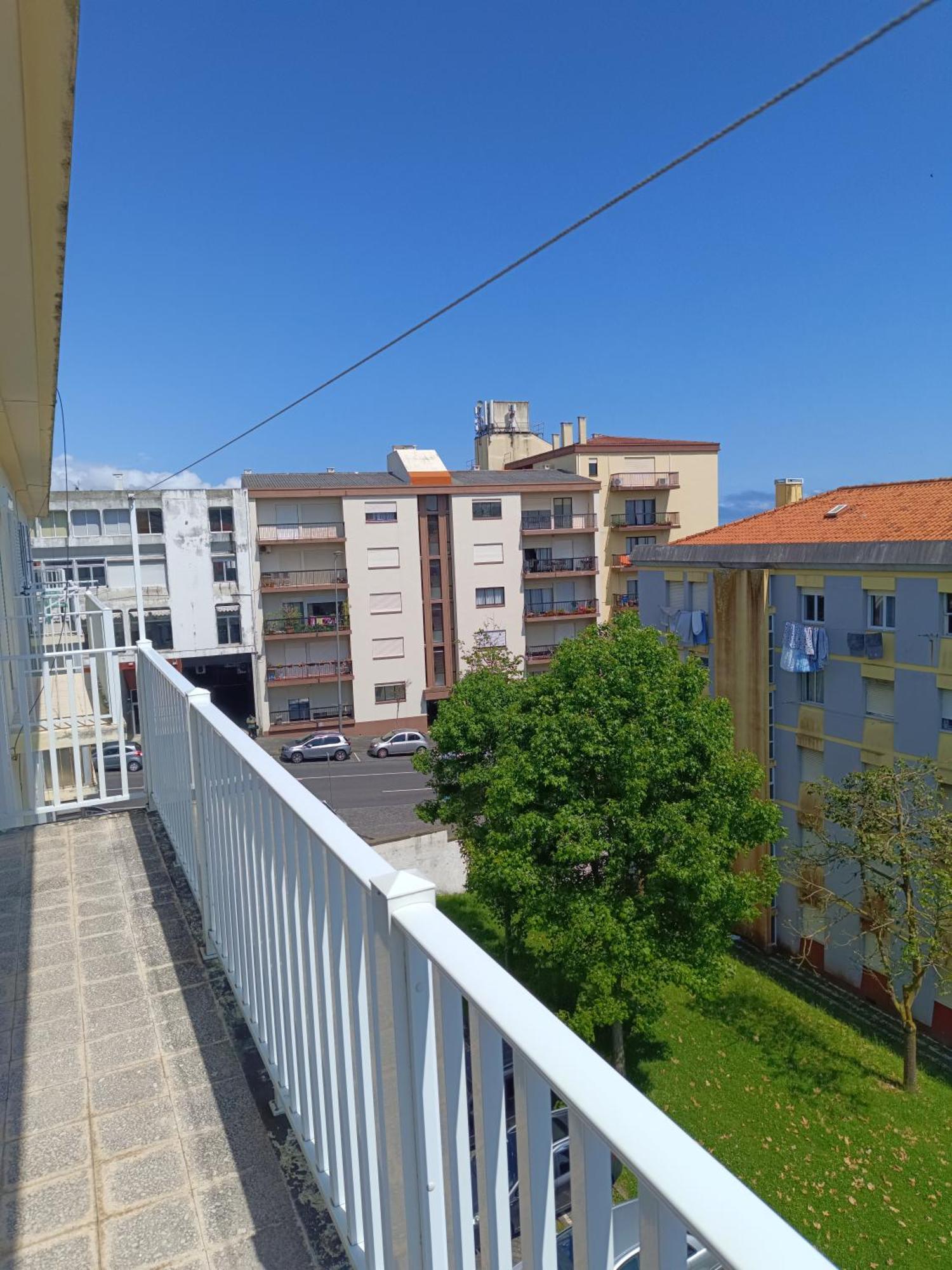 Apartmentfour *